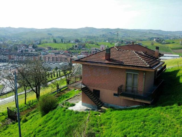 Villa in vendita a Castagnole delle Lanze AT