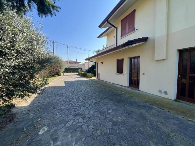 Villa in vendita a Castagnaro VR