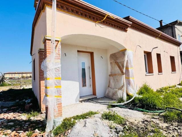 Villa in vendita a Badia Polesine RO