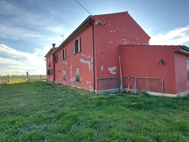 Villa in vendita a Castagnaro VR