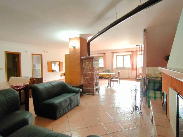 Villa in vendita a Castagneto Po TO