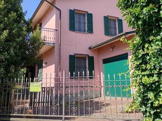 Villa in vendita a Castana PV