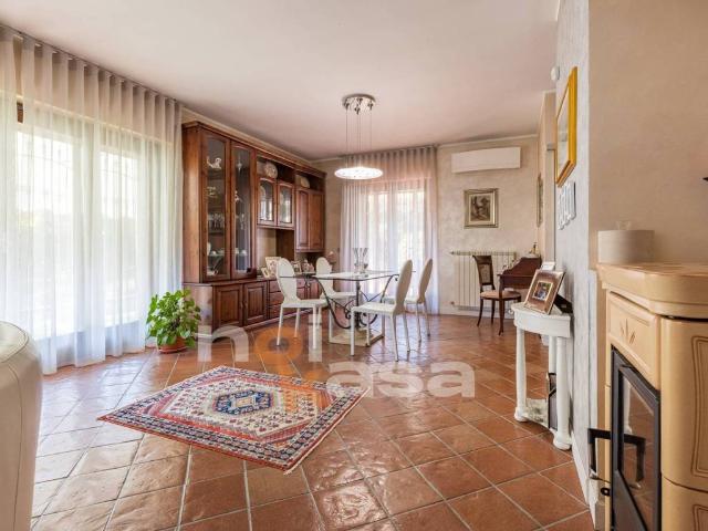 Villa in vendita a Castano Primo MI