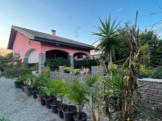 Villa in vendita a Castano Primo MI