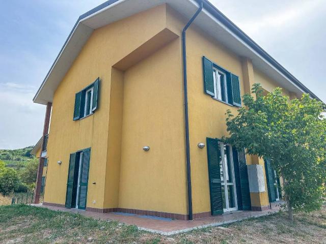 Villa in vendita a Casteggio PV