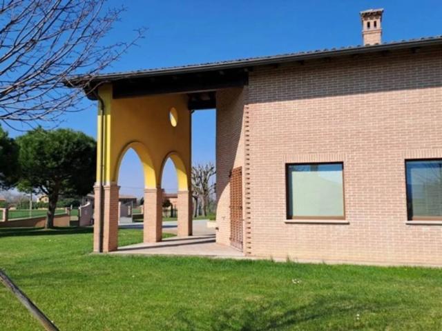Villa in vendita a Casteggio PV