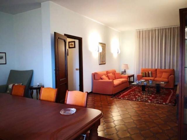 Villa in vendita a Casteggio PV