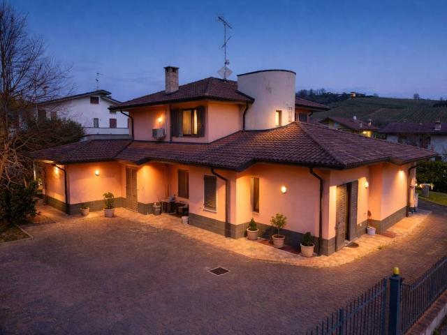 Villa in vendita a Casteggio PV