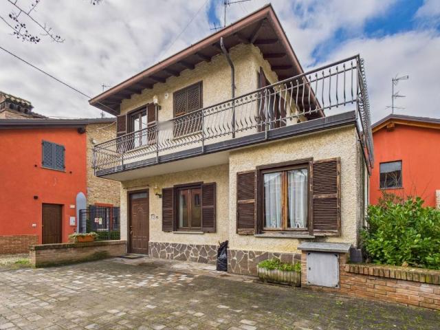 Villa in vendita a Casteggio PV