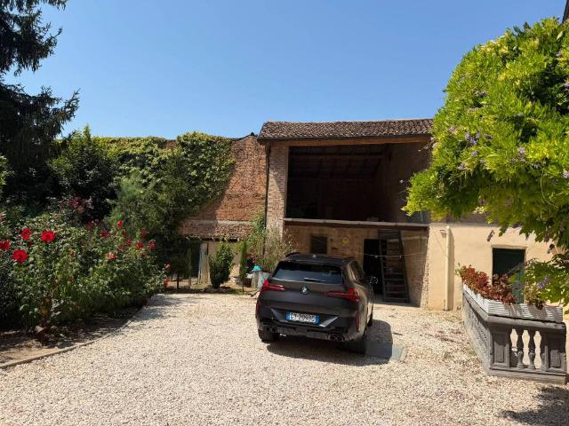 Villa in vendita a Casteggio PV