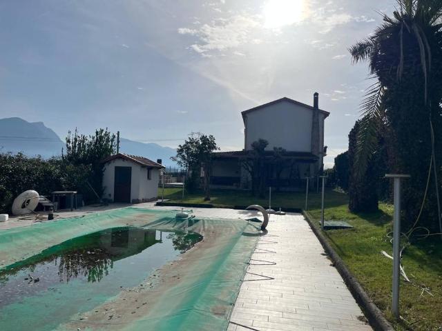 Villa in vendita a Castel Campagnano CE