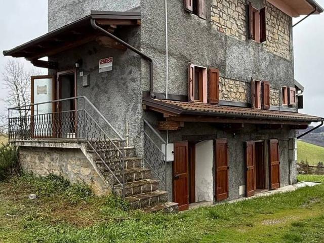 Villa in vendita a Castel d'Aiano BO