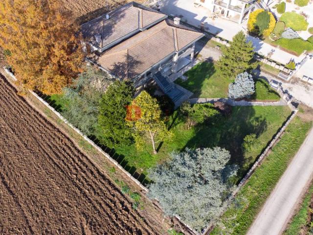 Villa in vendita a Castel d'Ario MN