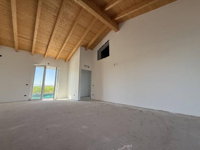 Villa in vendita a Castel d'Azzano VR