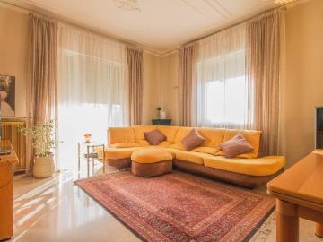 Villa in vendita a Castel d'Azzano VR