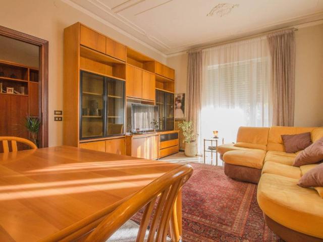 Villa in vendita a Castel d'Azzano VR