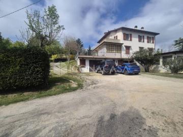 Villa in vendita a Castel del Rio BO
