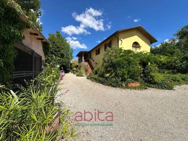 Villa in vendita a Castel di Lama AP