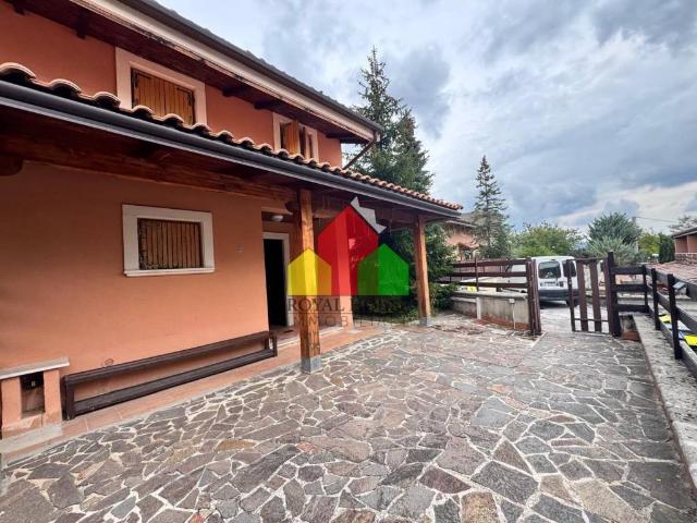 Villa in vendita a Castel di Sangro AQ