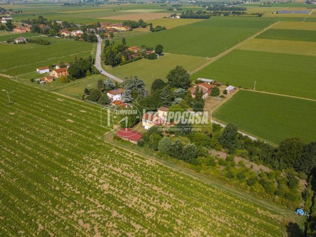 Villa in vendita a Castel Guelfo di Bologna BO