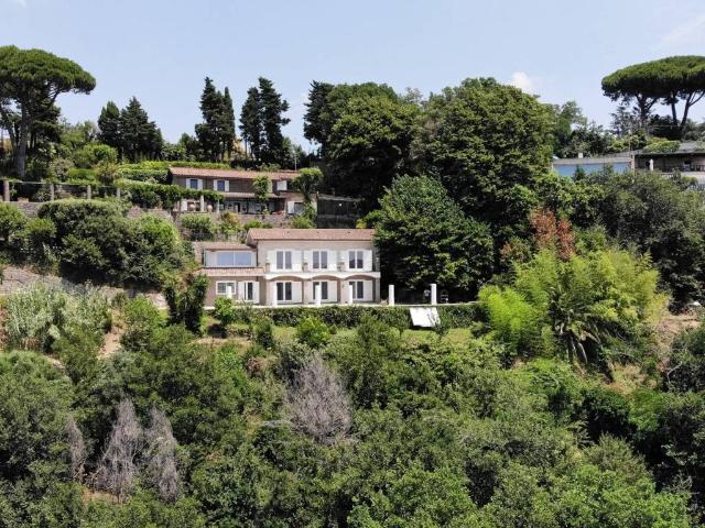 Villa in vendita a Castel Gandolfo RM