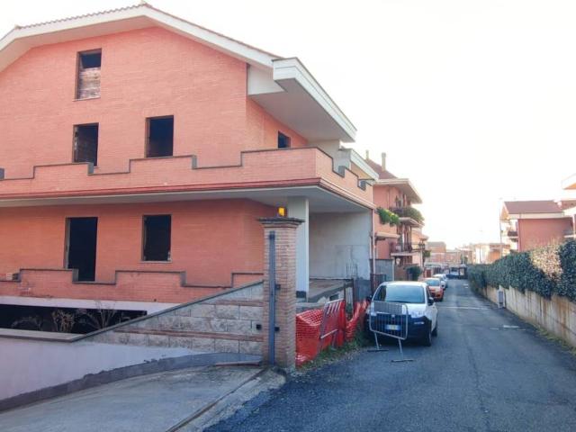 Villa in vendita a Castel Gandolfo RM