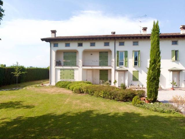 Villa in vendita a Castel Goffredo MN
