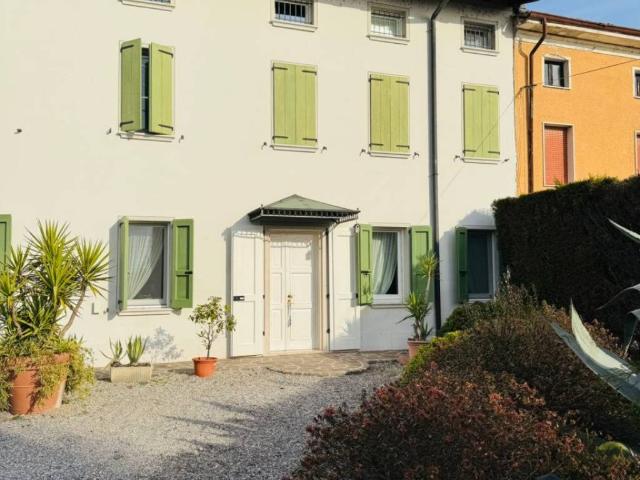Villa in vendita a Castel Goffredo MN
