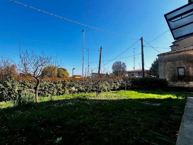 Villa in vendita a Castel Goffredo MN