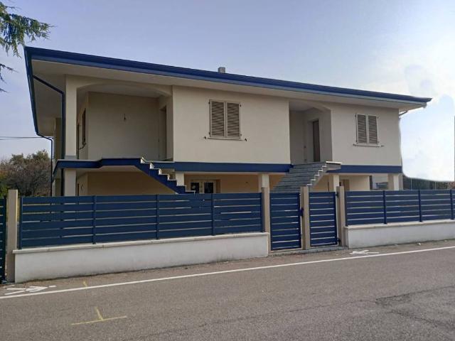 Villa in vendita a Castel San Giovanni PC