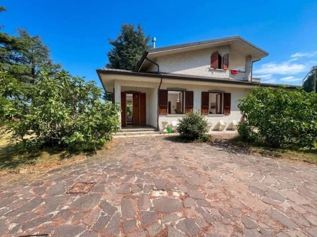 Villa in vendita a Castel San Giovanni PC
