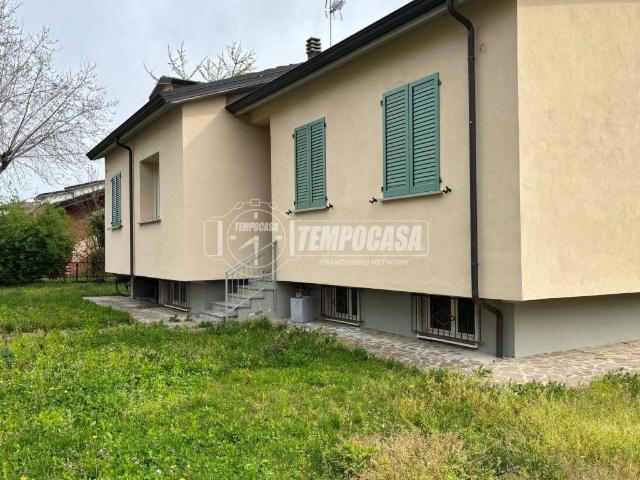 Villa in vendita a Castel San Giovanni PC