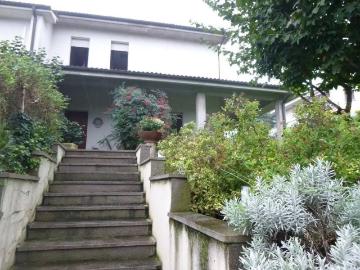 Villa in vendita a Castel San Pietro Terme BO
