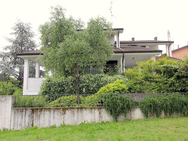 Villa in vendita a Castel San Pietro Terme BO