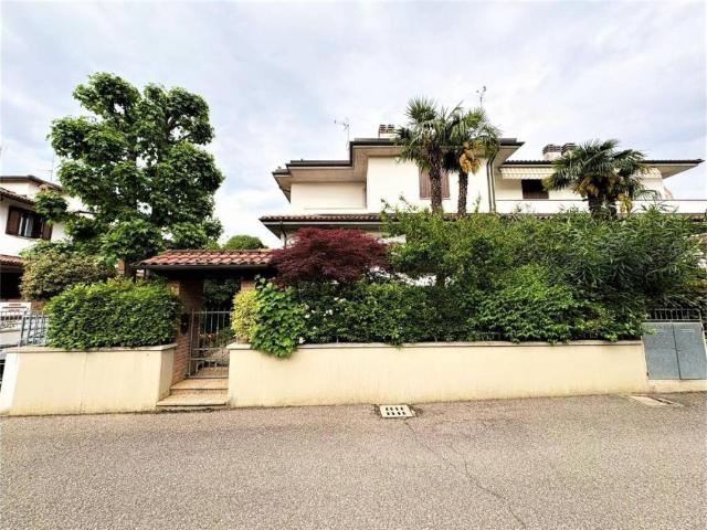 Villa in vendita a Castel San Pietro Terme BO