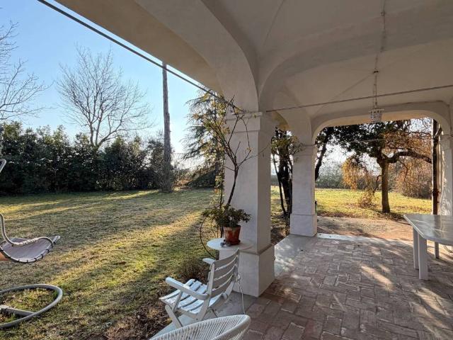 Villa in vendita a Castel San Pietro Terme BO