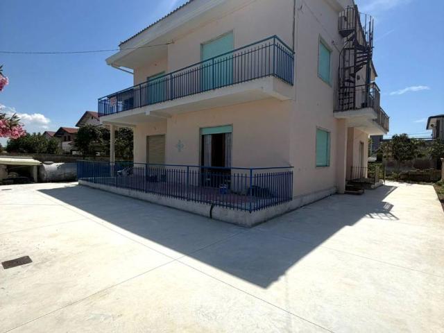 Villa in vendita a Castel Volturno CE