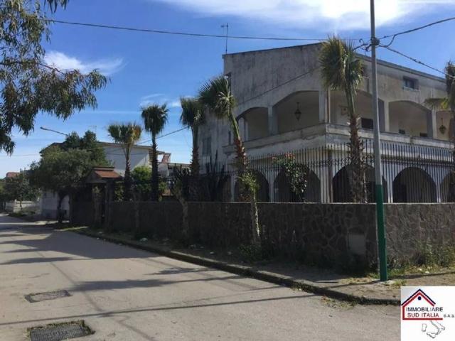 Villa in vendita a Castel Volturno CE