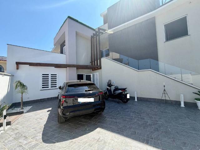 Villa in vendita a Castel Volturno CE