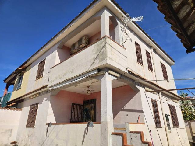 Villa in vendita a Castel Volturno CE