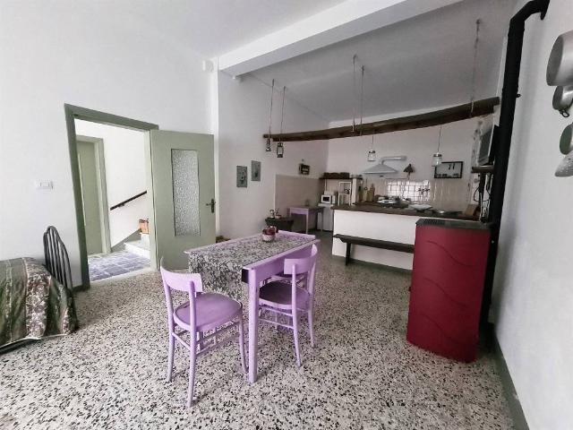 Casa indipendente in vendita a Castelbianco SV