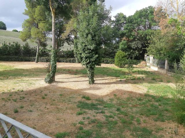 Villa in vendita a Castelfidardo AN