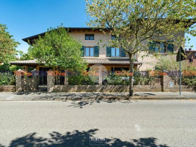 Villa in vendita a Castelfranco Emilia MO