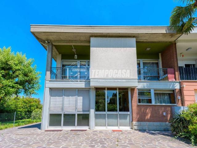 Villa in vendita a Castelfranco Emilia MO