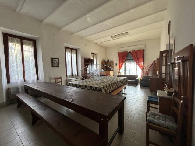 Villa in vendita a Castelfranco Piandisco AR