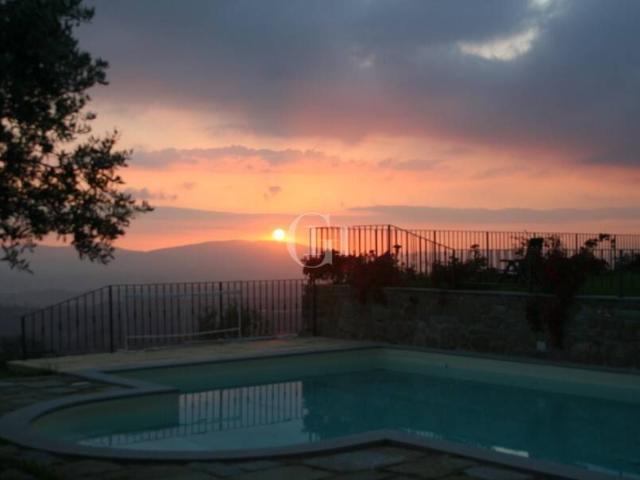 Villa in vendita a Castelfranco Piandisco AR
