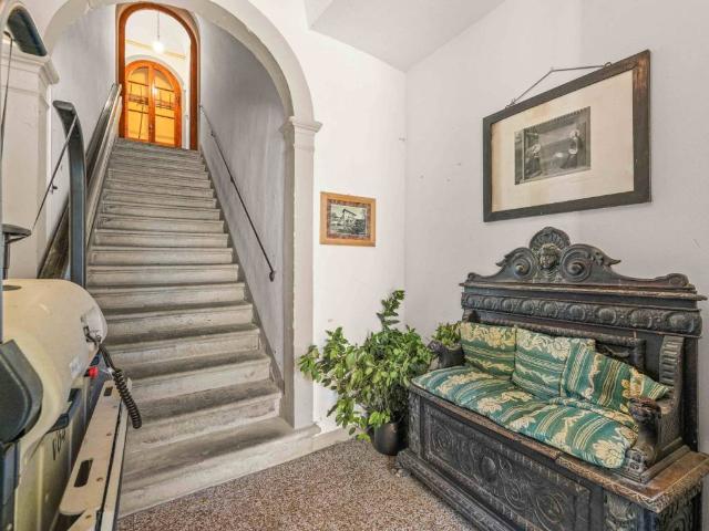 Villa in vendita a Castelfranco Piandisco AR