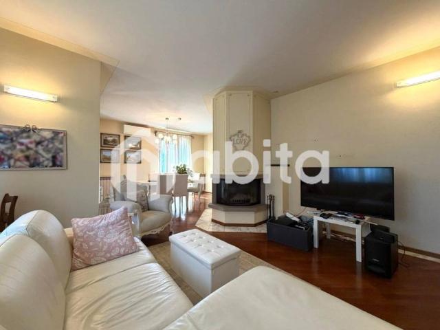 Villa in vendita a Castelfranco Piandisco AR