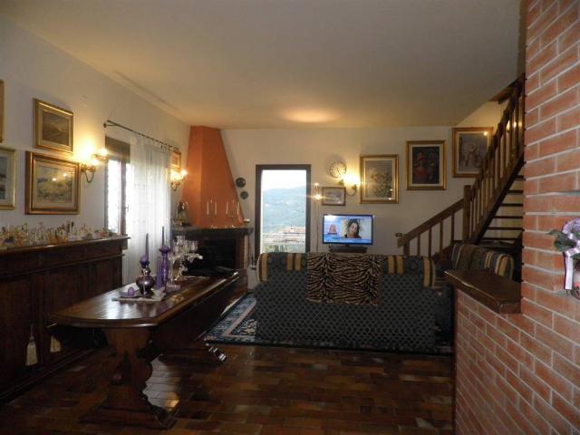 Villa in vendita a Castelfranco Piandisco AR
