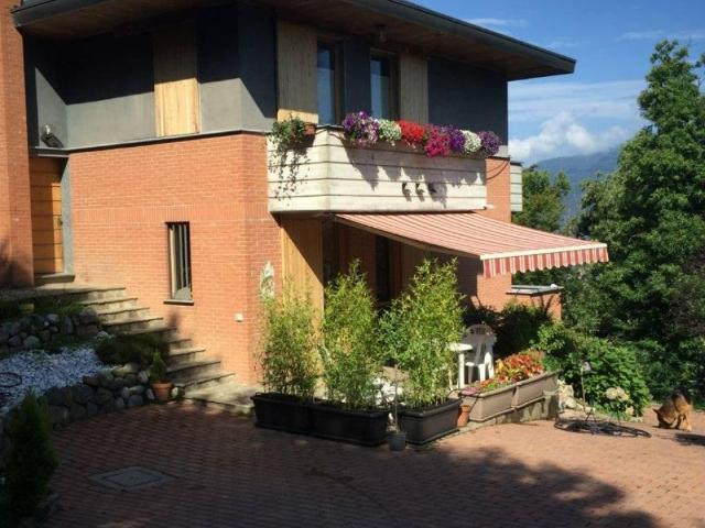 Villa in vendita a Castello Cabiaglio VA